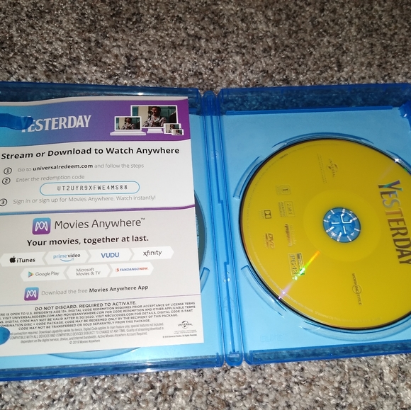 The Beatles 2 Movie DVDs + Blu-Ray Bundle - Picture 6 of 6